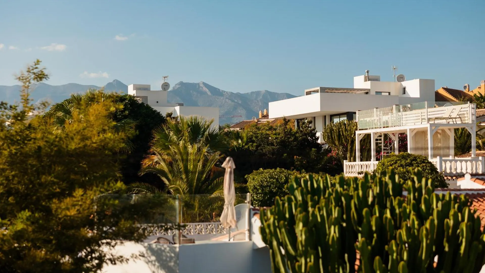 Vila Bungalow Directly At The Beach Marbella Prázdninový dům