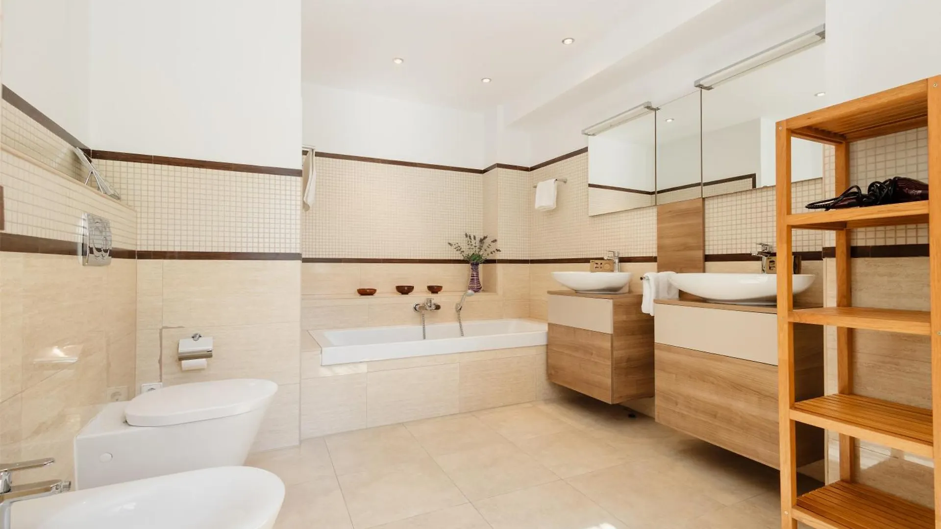 Vila Bungalow Directly At The Beach Marbella